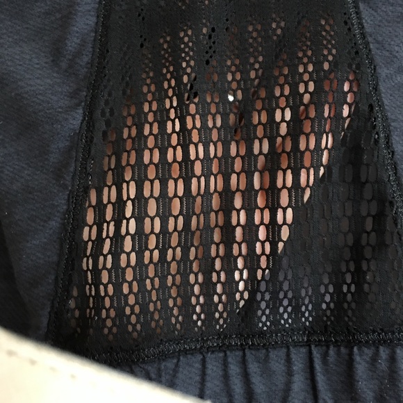 Lululemon Women’s Run Nada Jacket SZ 2 - Picture 6 of 8